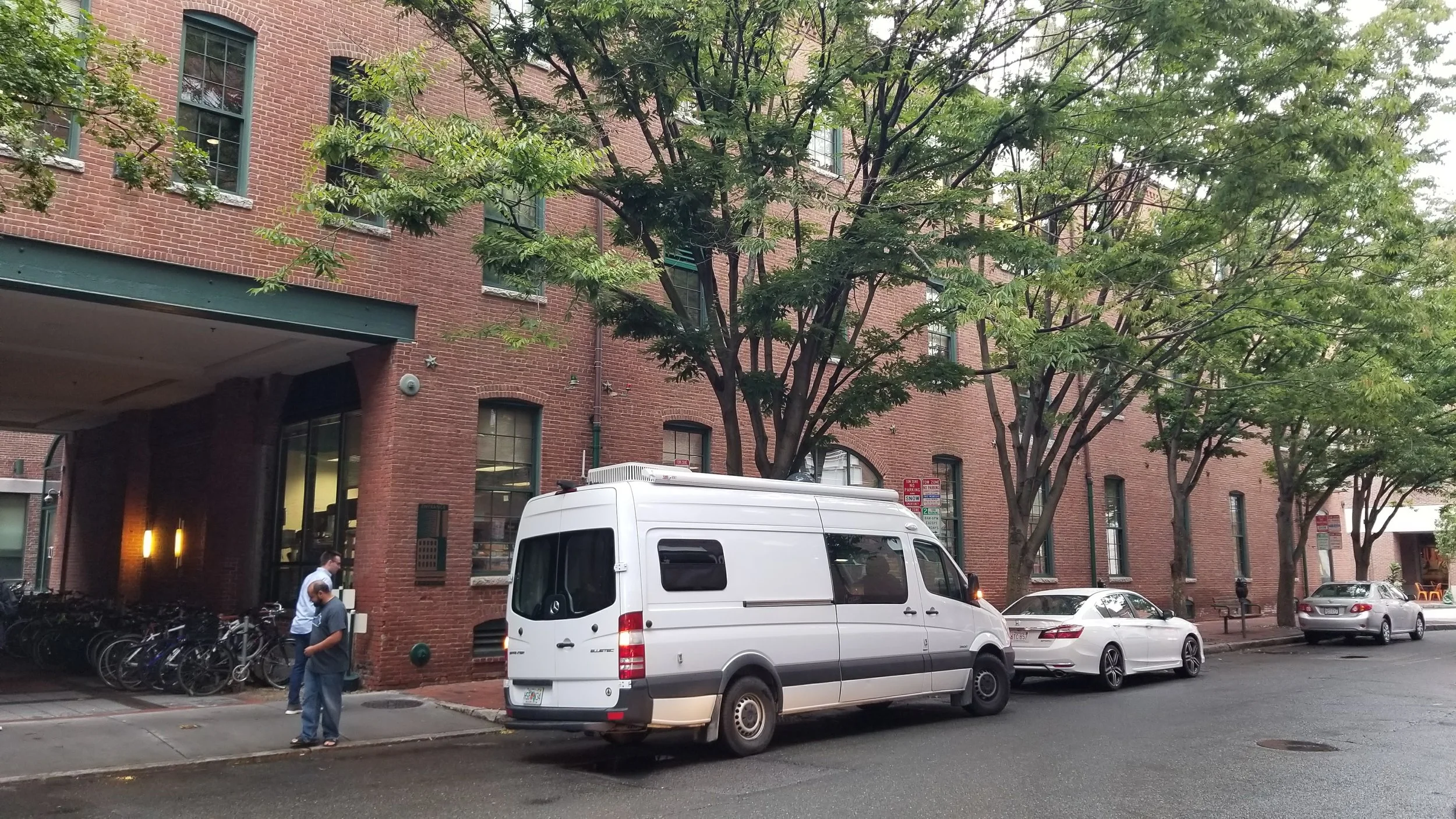 Luna visits Hubspot