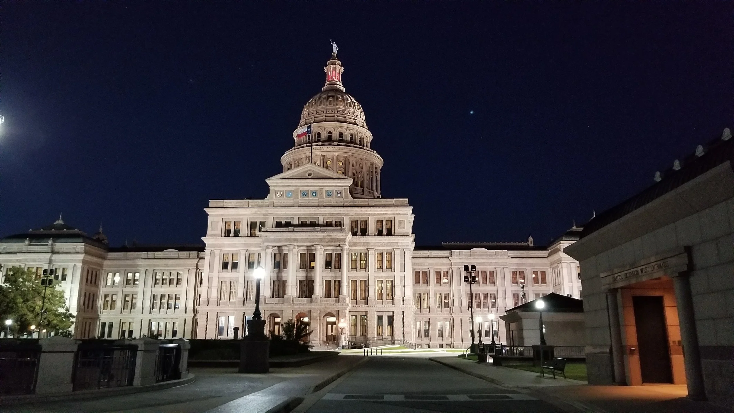 Sure looks pretty in the dark.