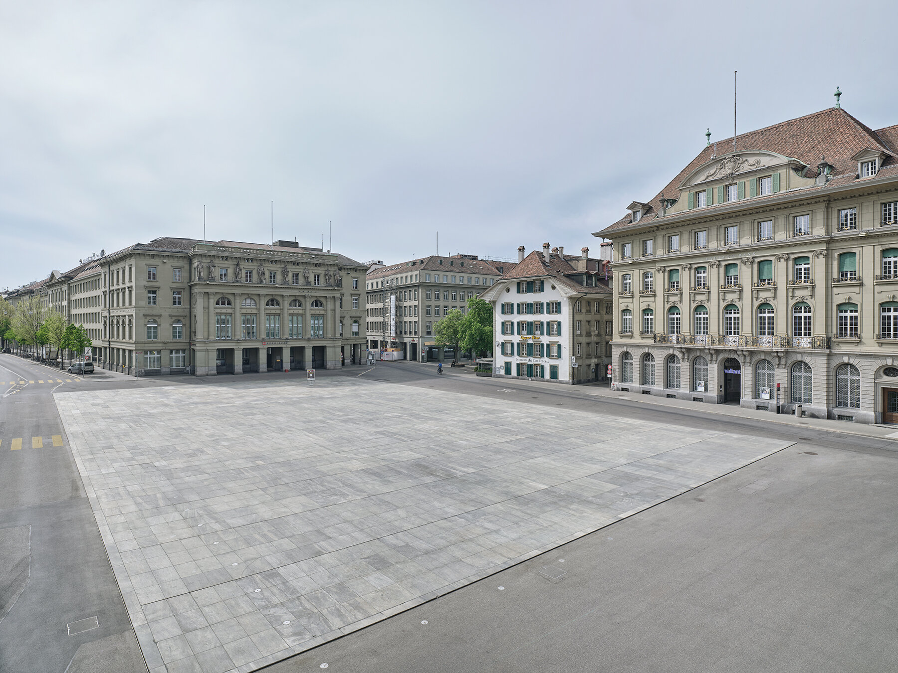 Bundesplatz Bern am 35. Tag der Corona Pandemie, Dienstag 21. April 2020.