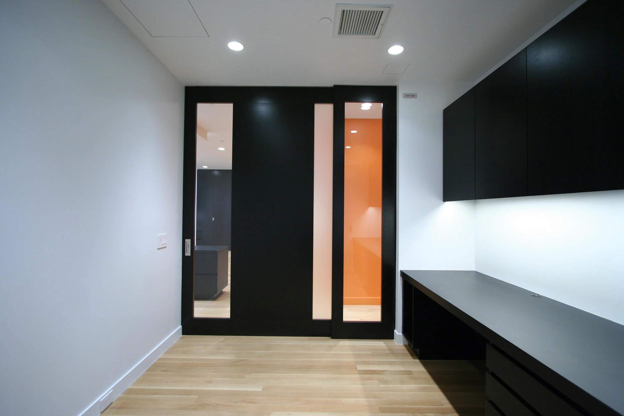 office-barndoor-IMG_3142.JPG