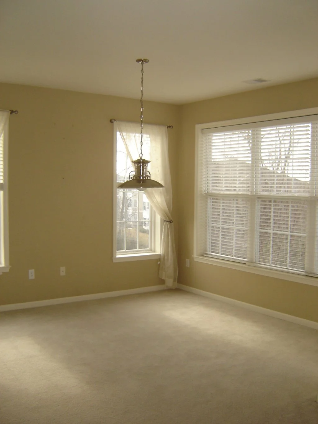 dining-room.jpg