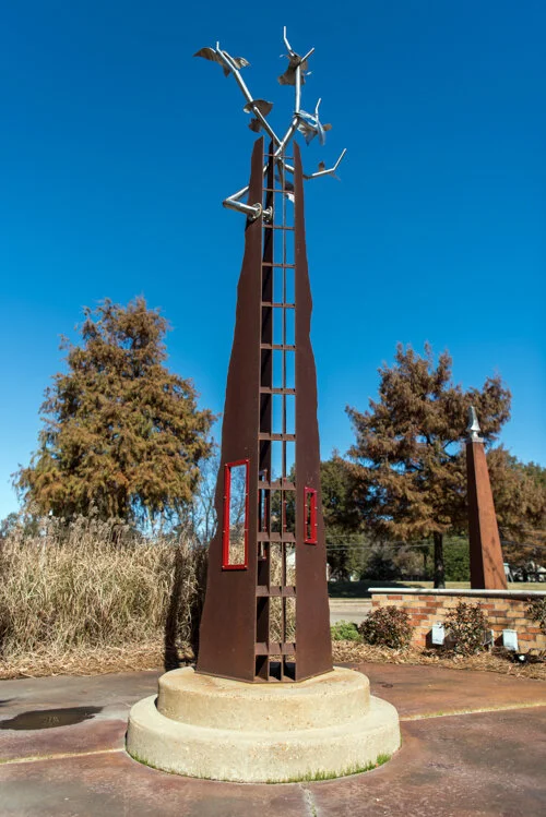 Magnolia Bluff by Aaron Hussey