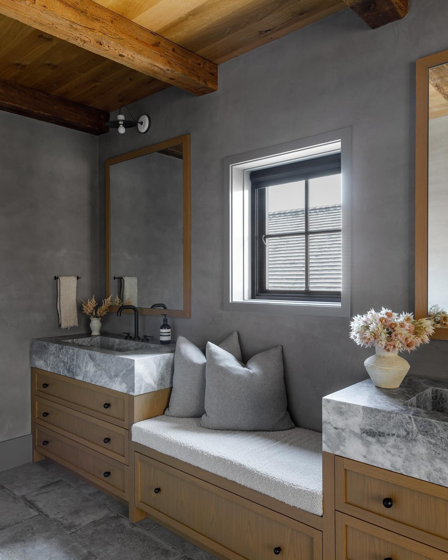 There&rsquo;s something truly timeless, edgy, and undeniably classic about plaster. It&rsquo;s one of those materials that transcends trends&mdash;whether you&rsquo;re working in a modern, minimalist space or a more traditional, ornate environment, p