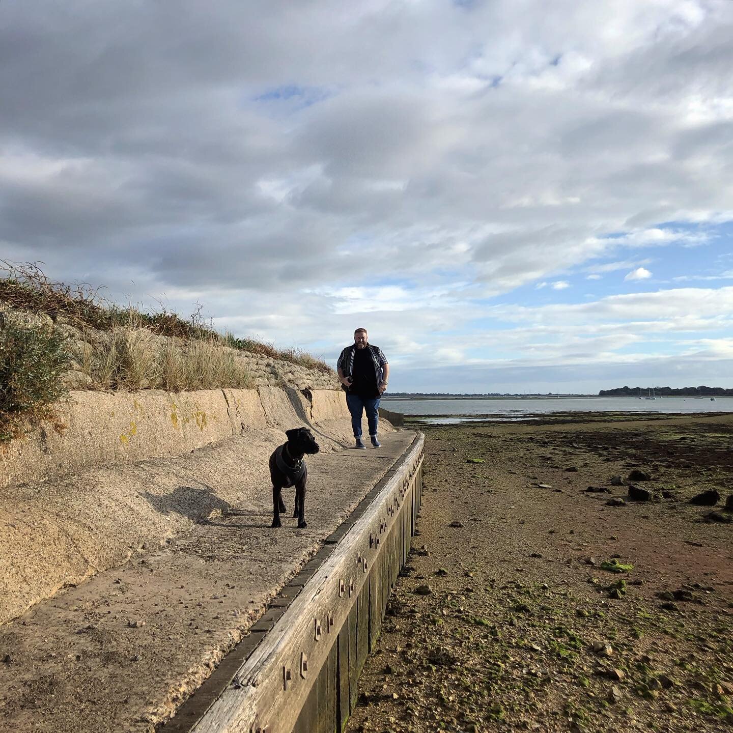 Evening walk in Prinsted with the boys. #westsussex #westsussexlife #dogwalk #beachwalk #beach #water #weekend