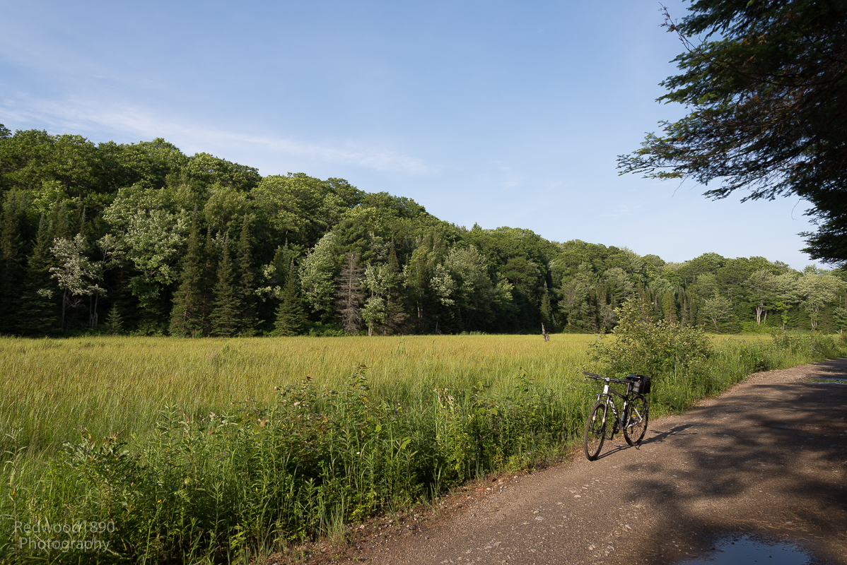 Heading east, a sense of the scenery and the trail.