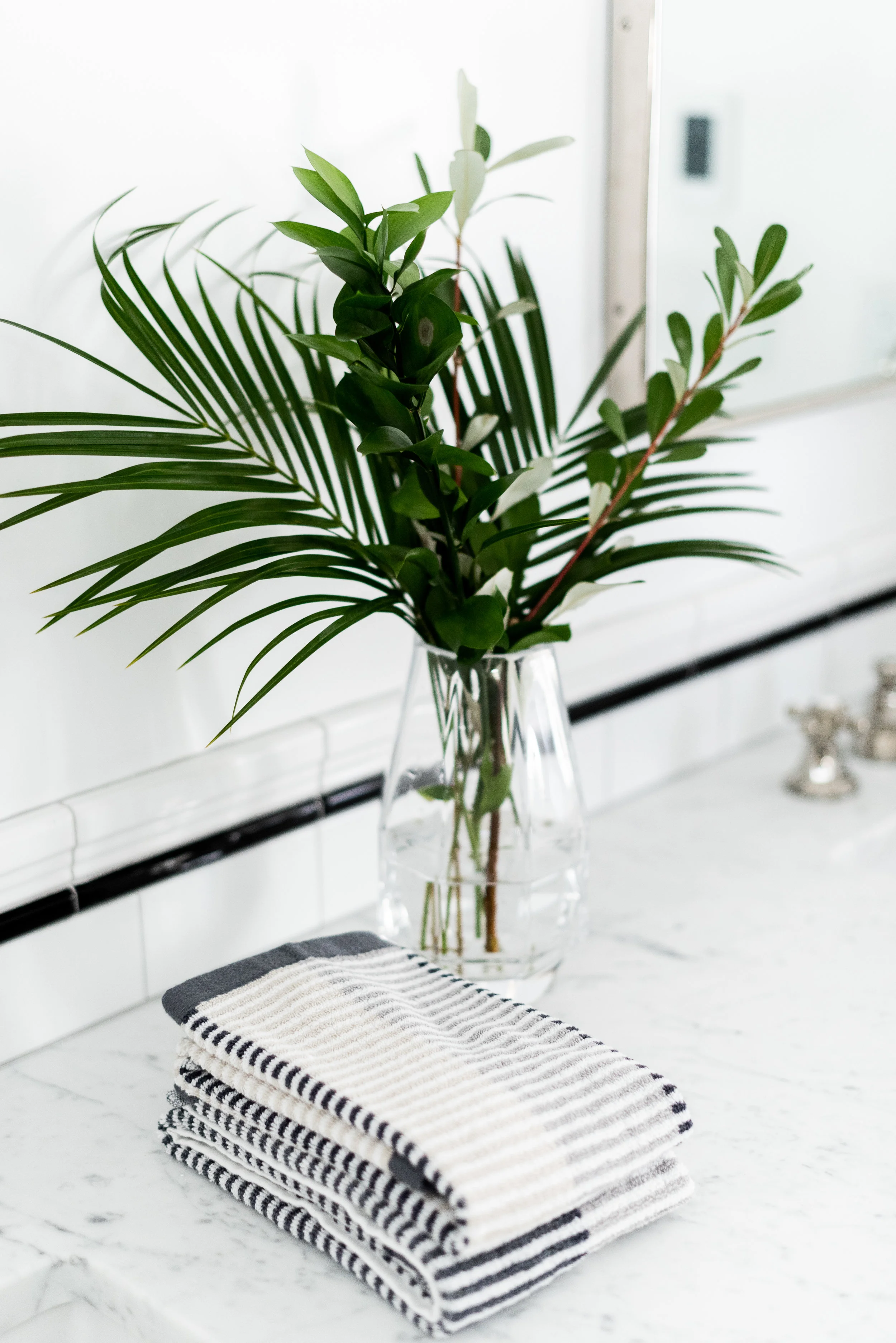 Downstairs Bath-0015.jpg