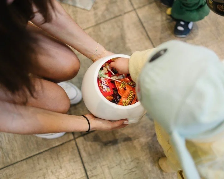 🎃 Happy Halloween from the Club! 👻
Join us for some spooky fun today!

🍬 Trick-or-Treating: 4&ndash;6 PM (Members only)
💀 Costume Contest: All day long! Stop by the front desk to get your photo taken and enter &mdash; winners will score some fang