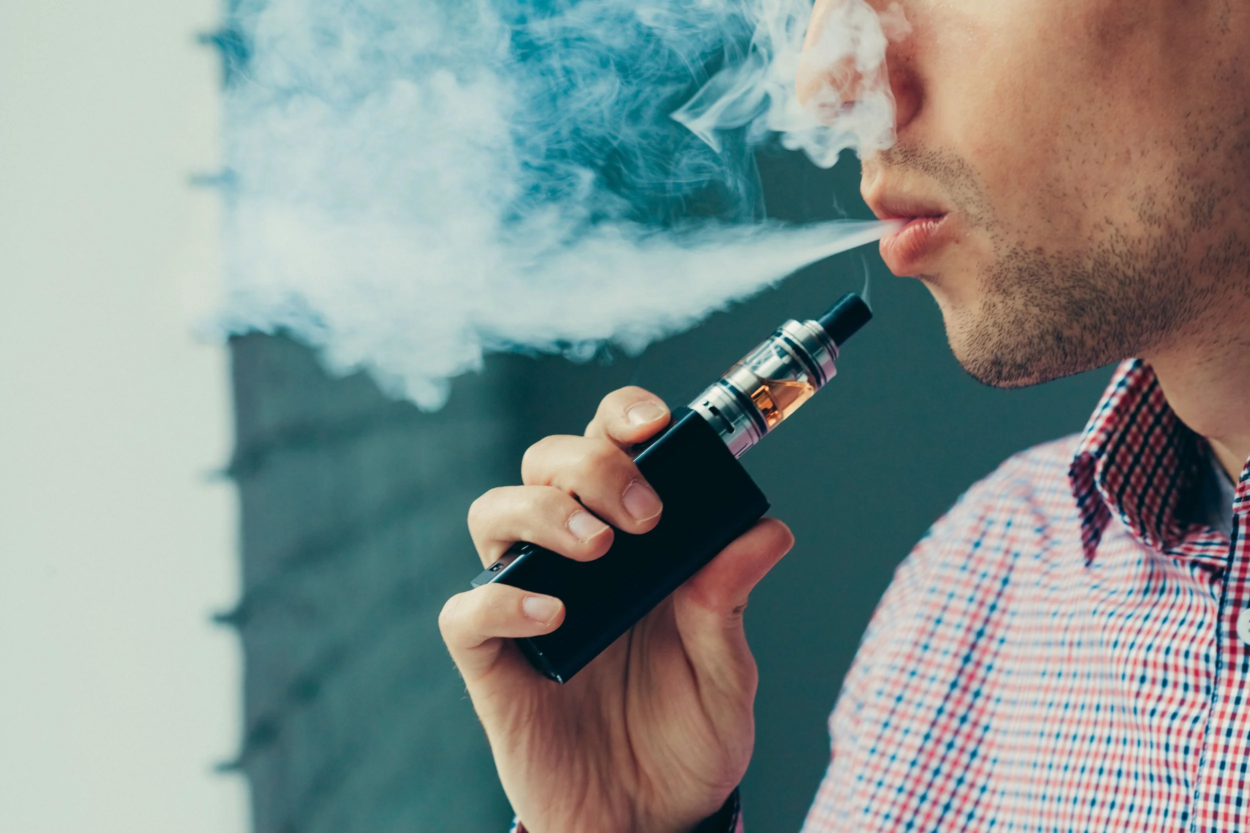 The Impact of Vaping on Cosmetic Dental Health: What You Need to Know