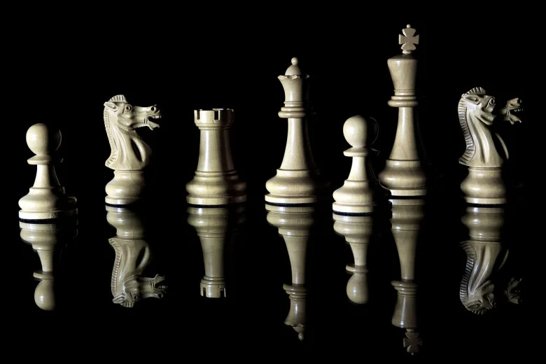 Chess_pieces 2.jpg