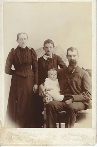 Mary E (Guthrie) Harding