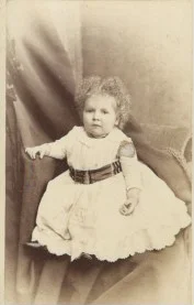Nellie (Voorhees) Hutchison