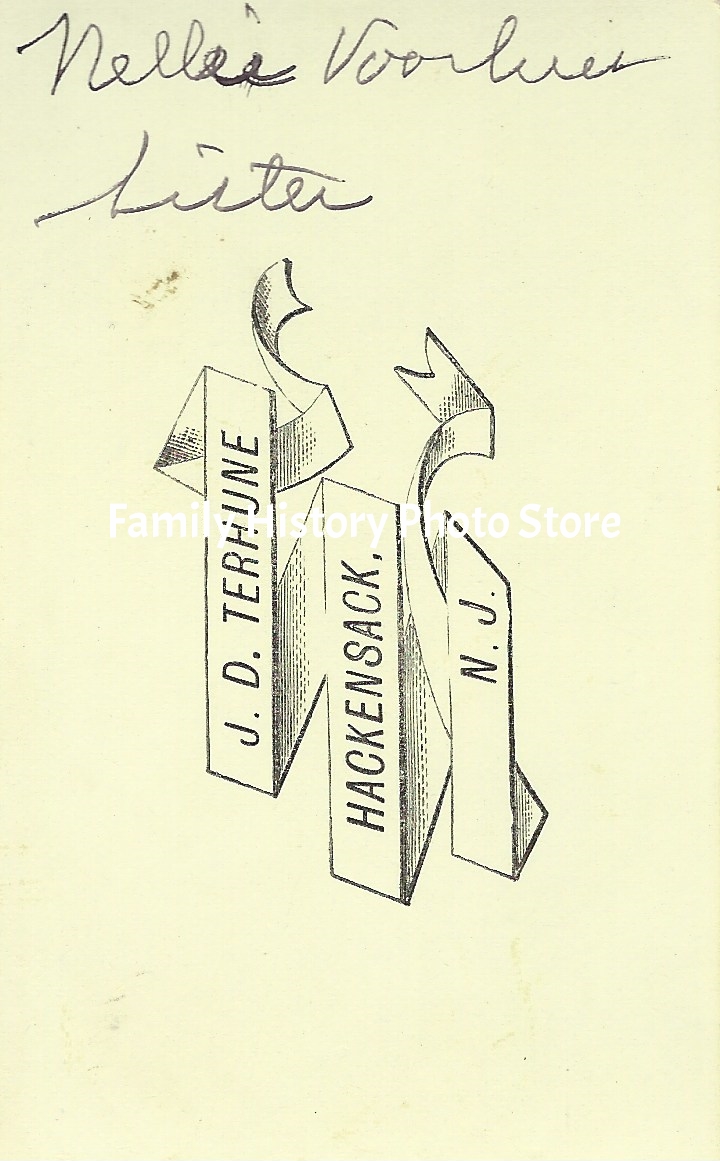 Nellie (Voorhees) Hutchison