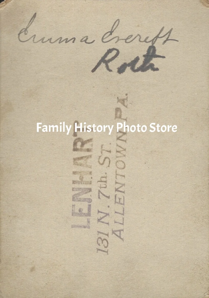 Emma V (Everett) Roth
