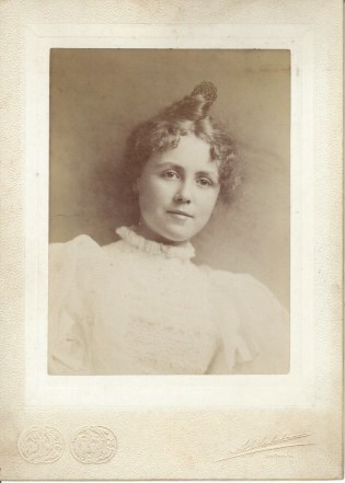 Nelle Burrows Herbruck