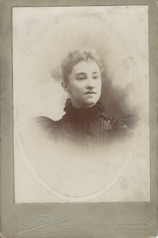 Emily V (Deppeler) Holl