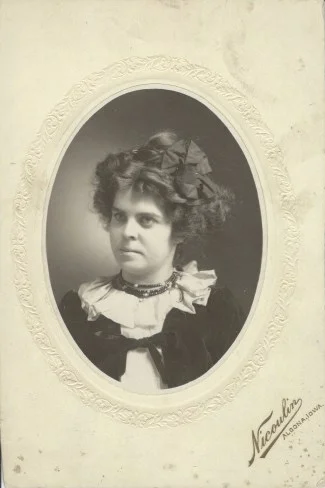 Ellen (Pink) Boleneus