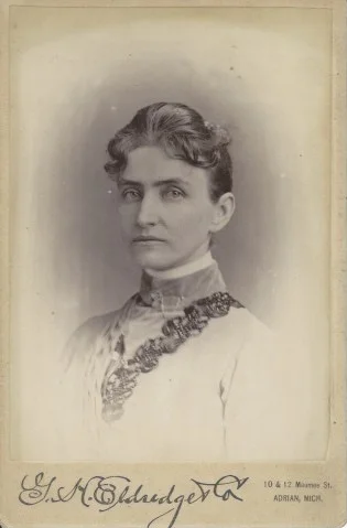 Lizzie M Murdock