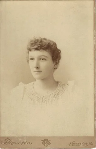 Anna L Buck