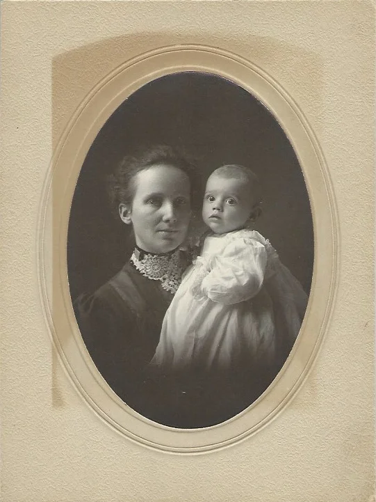 Emily E (Moe) Bauchop