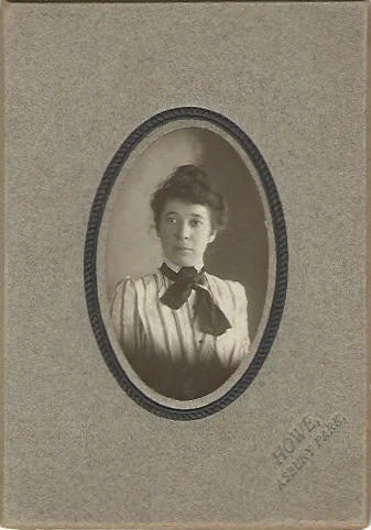 Lillian M (Androvette) Boyden