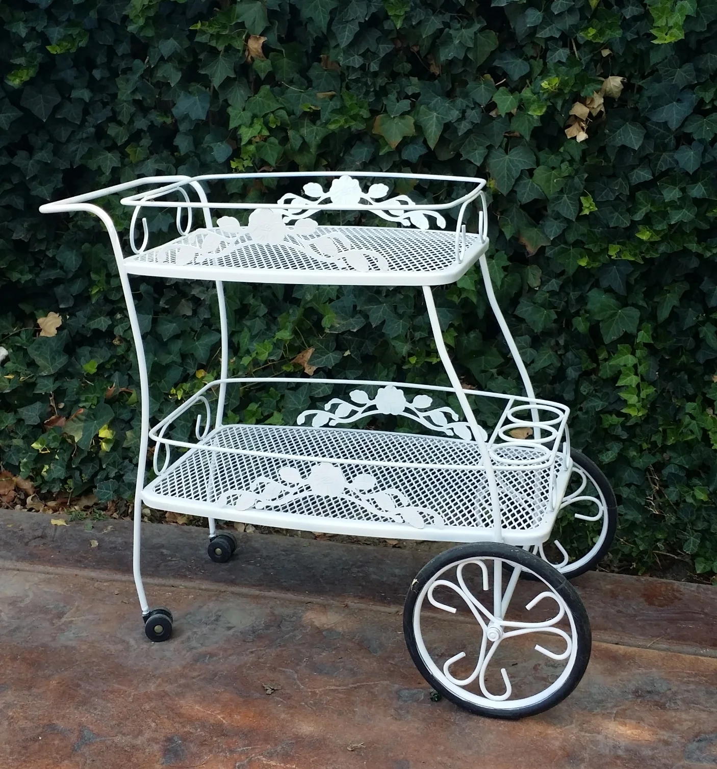 WHITE TEA CART