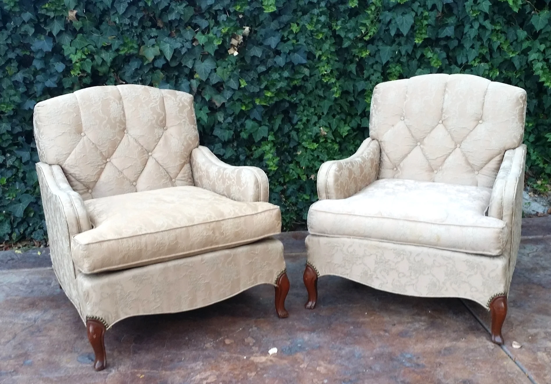 "MARILYN" ACCENT CHAIRS