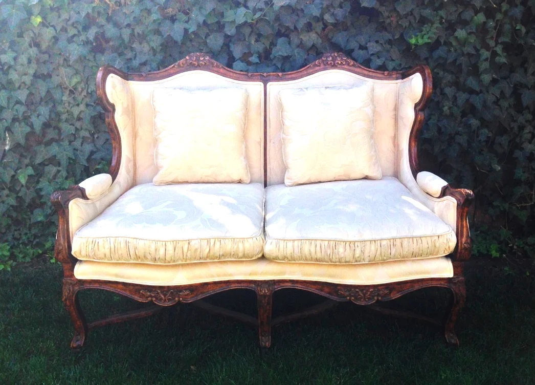 "CATHERINE" SETTEE