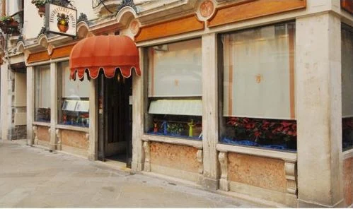 FIASCHETERIA TOSCANA One of the top classic Venetian restaurants, Fiascheteria Toscana offers a wide selection of local Venetian dishes. Really delicious.