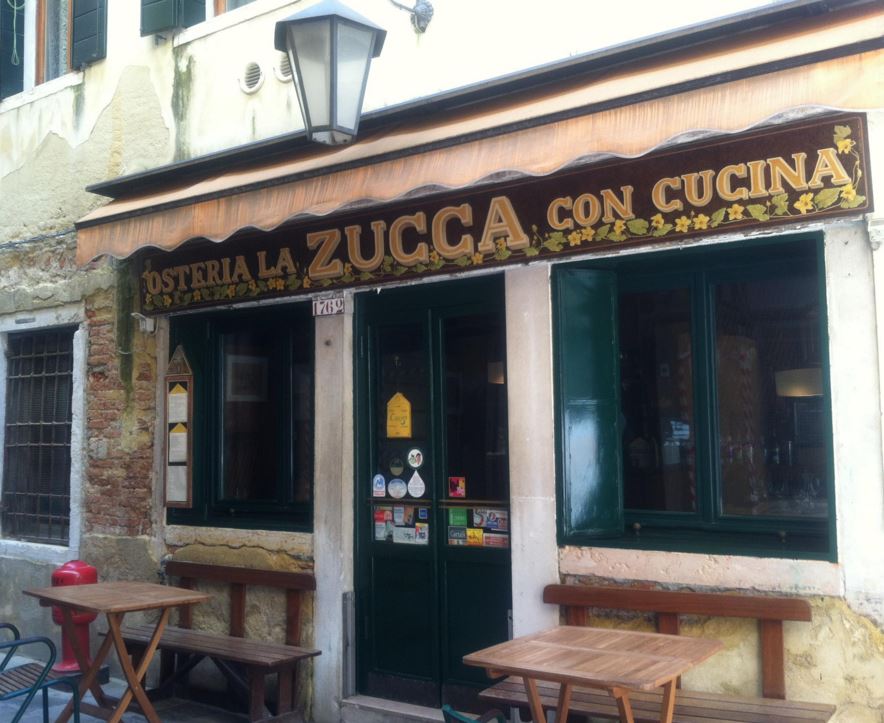 LA ZUCCA For vegetarian lovers! Fresh vegetables dishes made with natural ingredients.