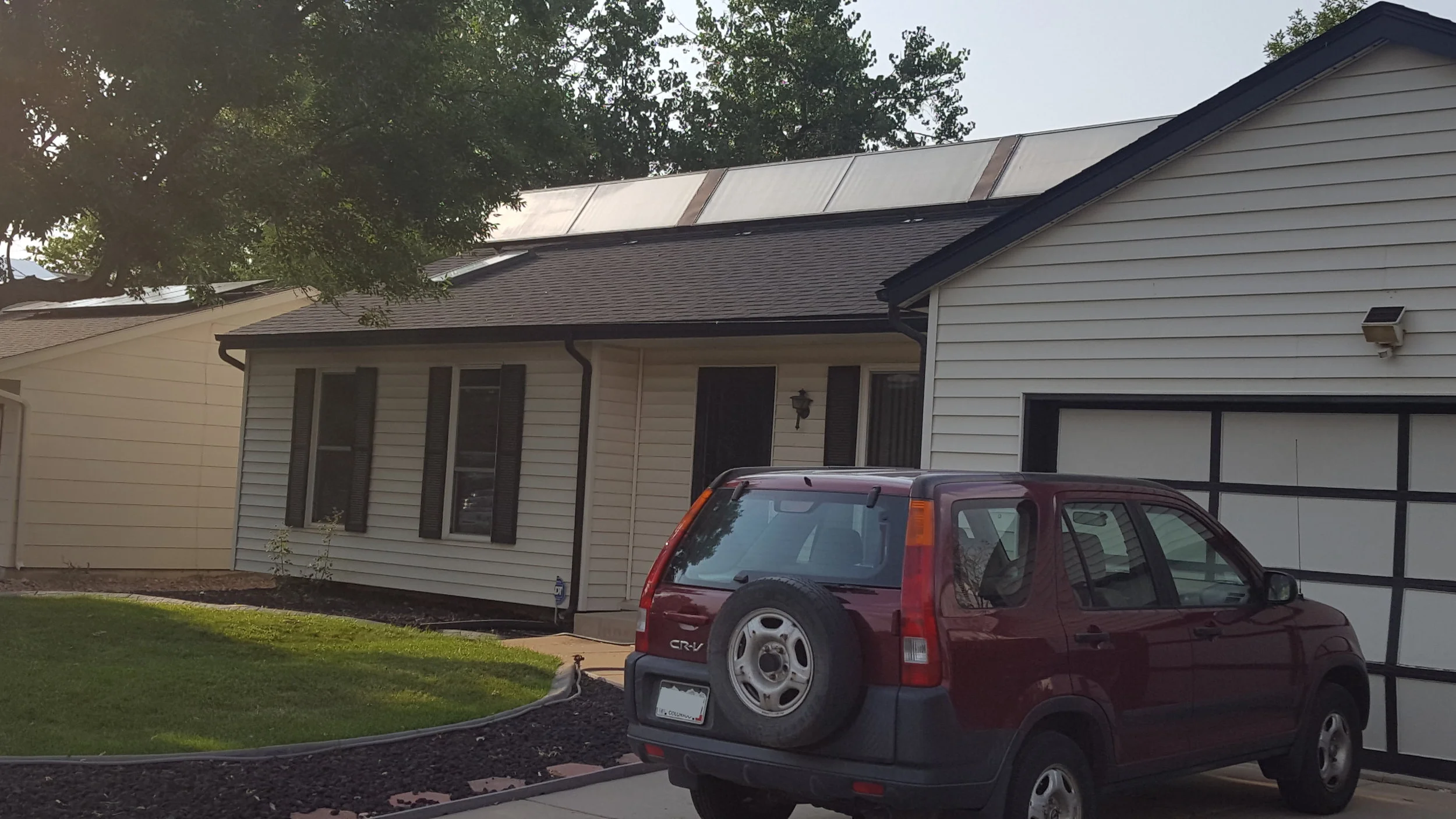Horizontal solar thermal panels in Lafayette, Colorado