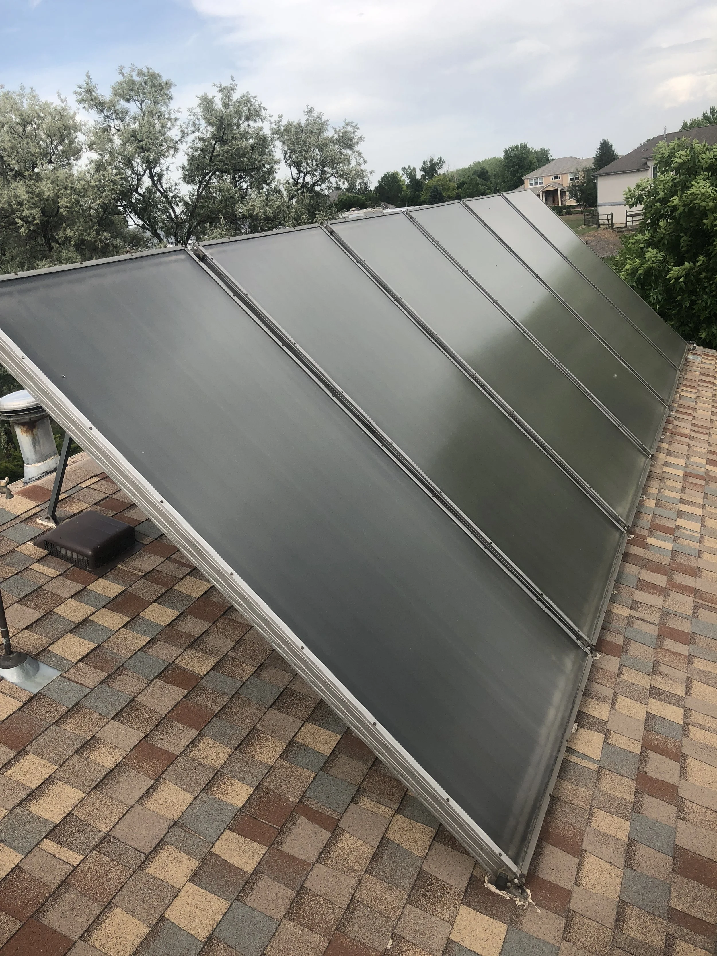 Tilt up solar hot water system in Longmont, Colorado