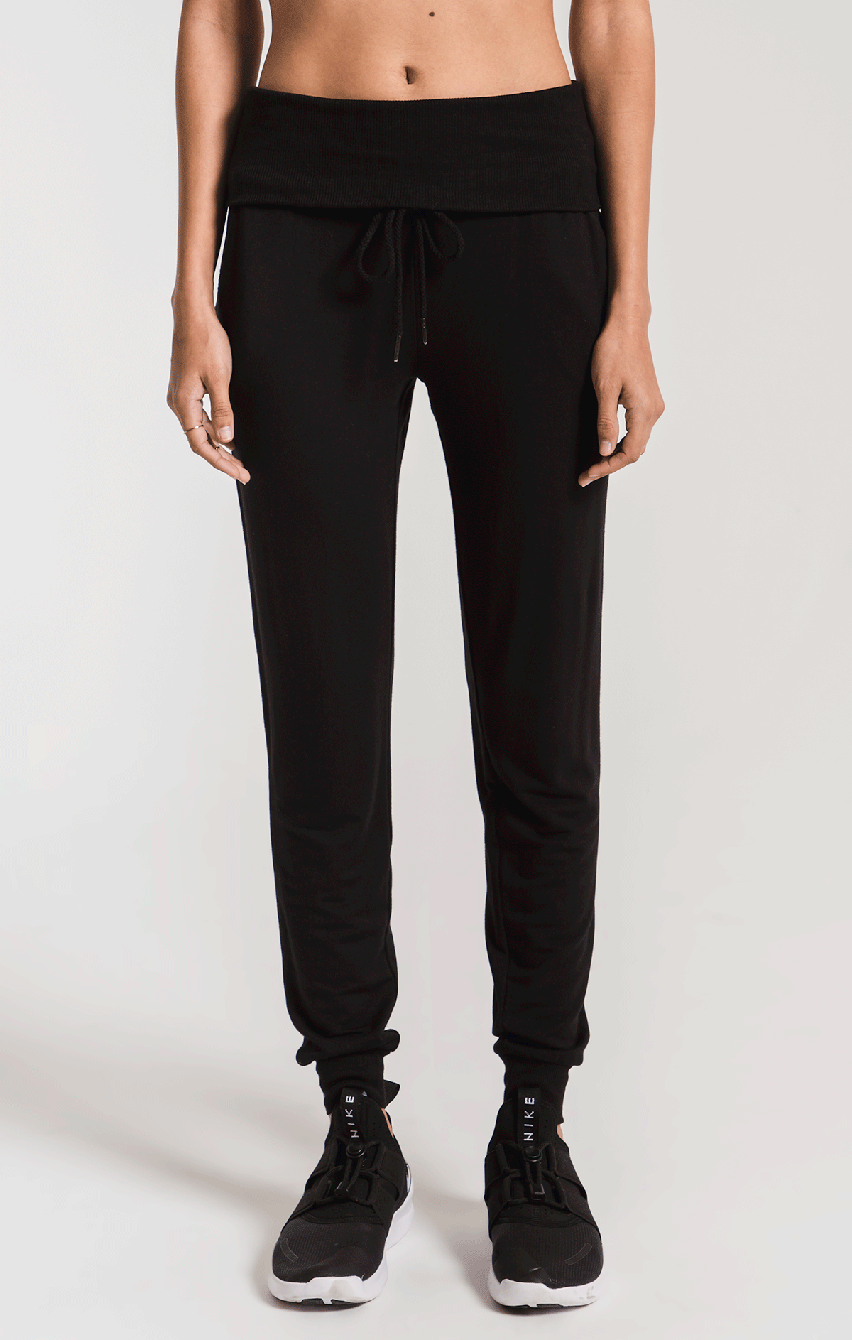 ZP193859_BLK_FRONT.png