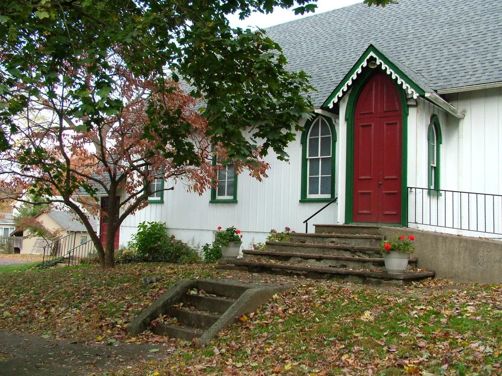 Side entrance with stones.JPG