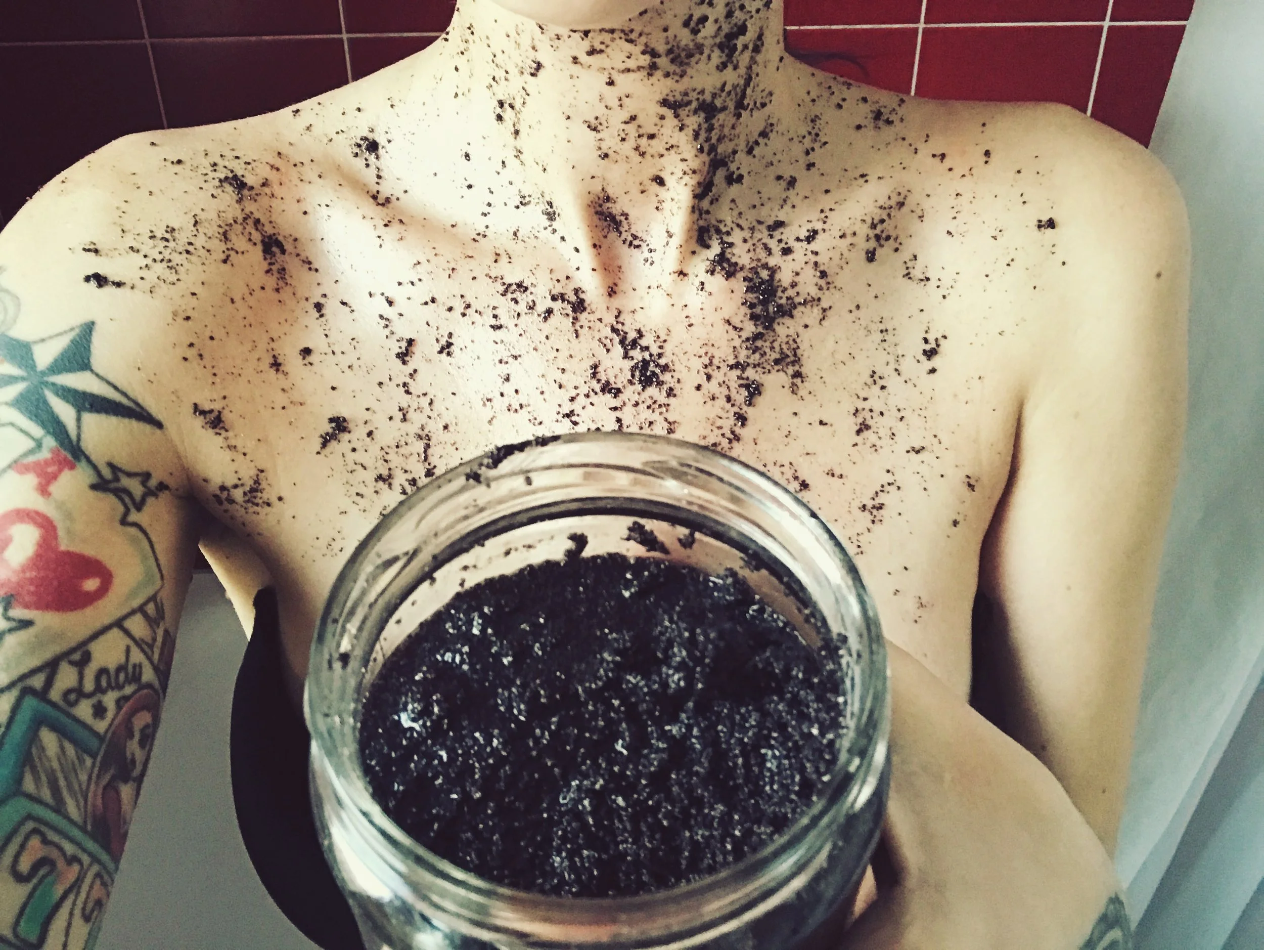DIY: BODY & LIP SCRUBS