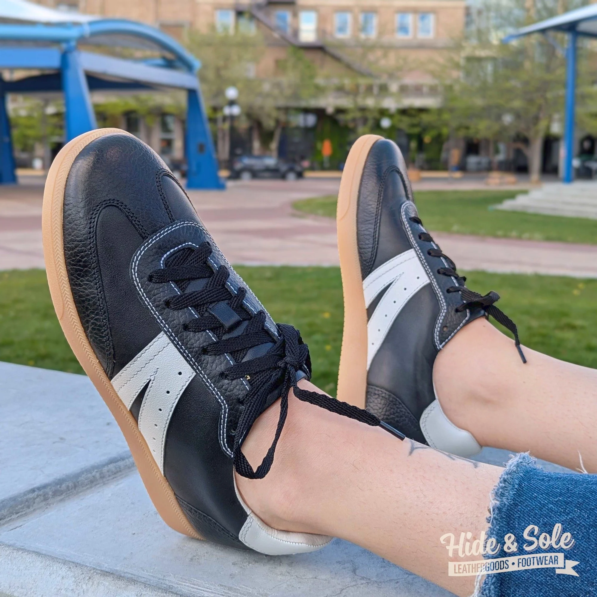 Your new favorite summer sneakers are here!!

The Frankie 4 Levi sneaker featuring their award winning sole hero footbed is the perfect sneaker to get out for the season in style. If you're looking for a mix of fashion, functionality, and a podiatris