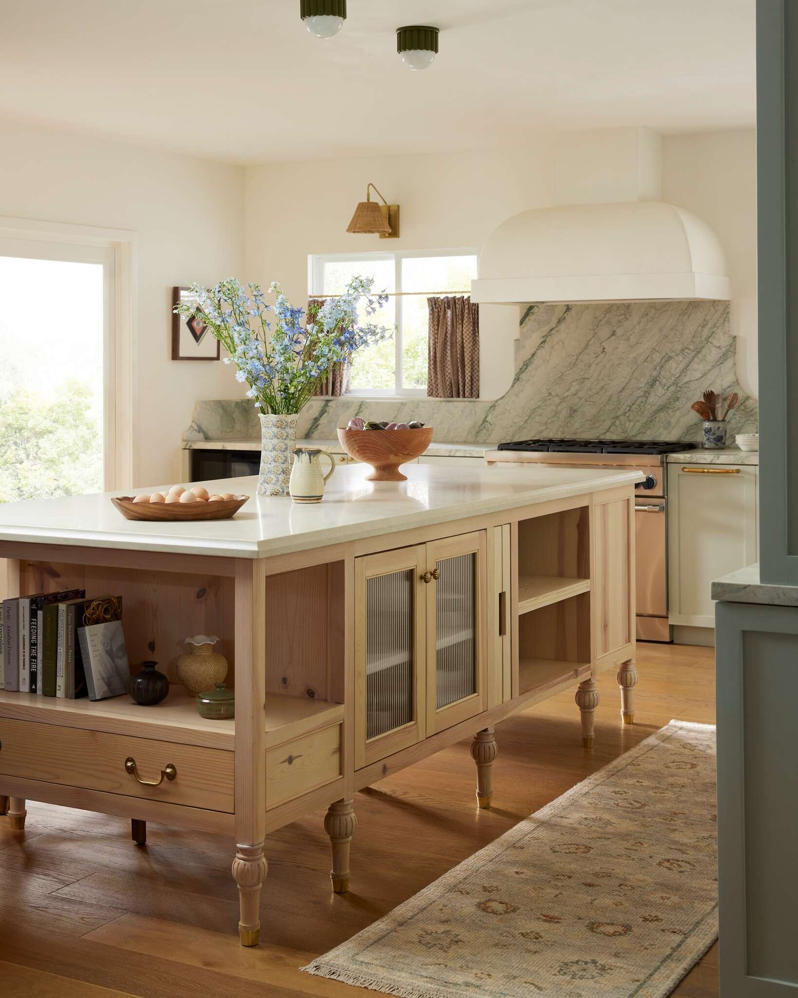 _1_Reference-Stefani_Stein_HELEHEL-02LCML_Kitchen-Portrait_V_Base_Final.jpg