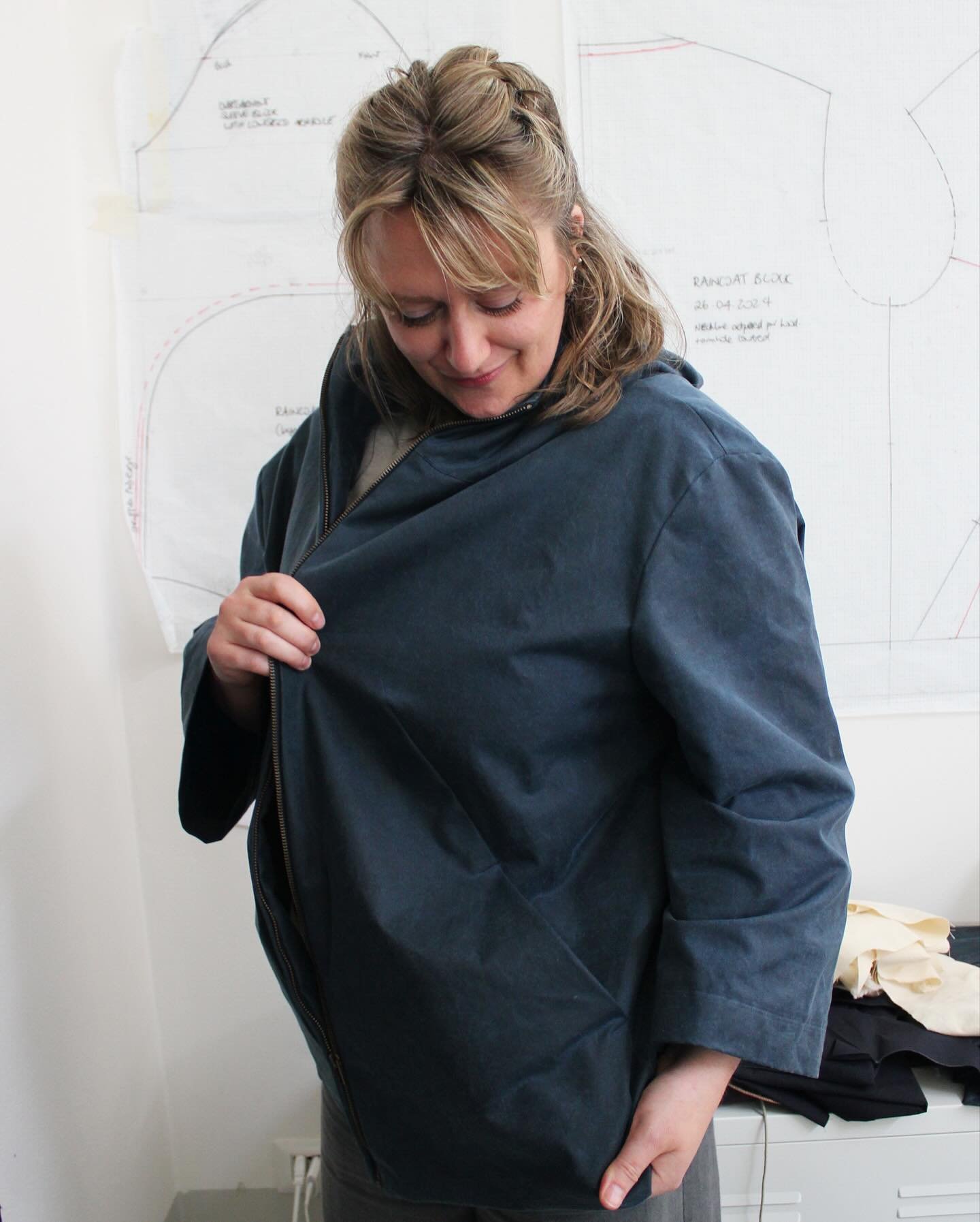 We&rsquo;re excited to introduce you our current designer in residence: Maureen Selina Laverty! ⭐️ @maureenselinalaverty 

Maureen is a fashion designer and action researcher from Northern Ireland but based in Norway, specialised in inclusive sensory