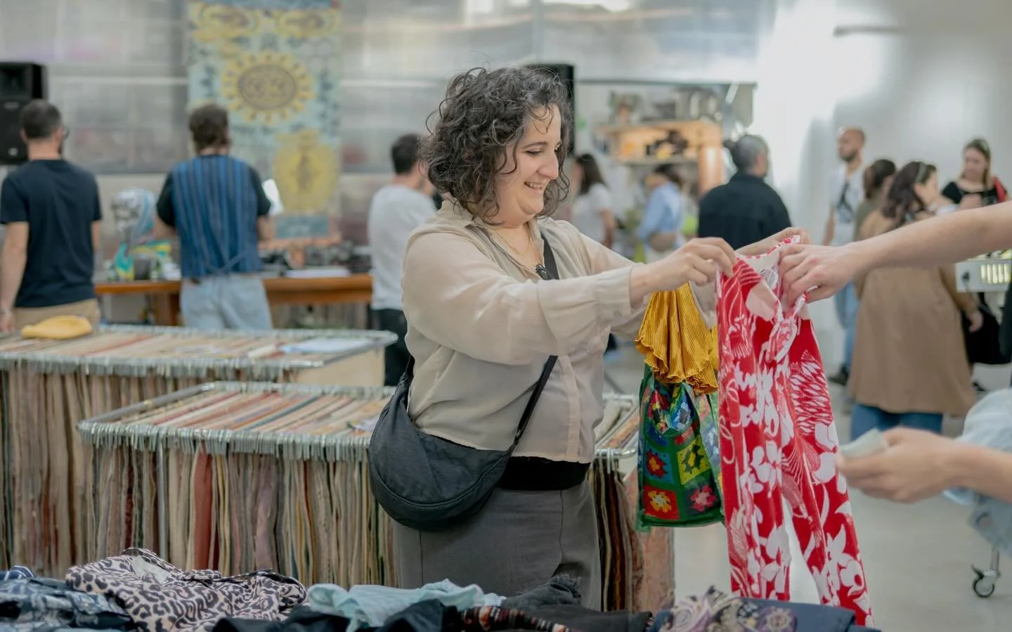 Last Sunday, during @fash_rev week, Lottozero hosted one of our most anticipated moments of the year!
Our Swap Party in the model of @globalfashionexchange this year and brought together an entire community ready to rethink the way we consume fashion