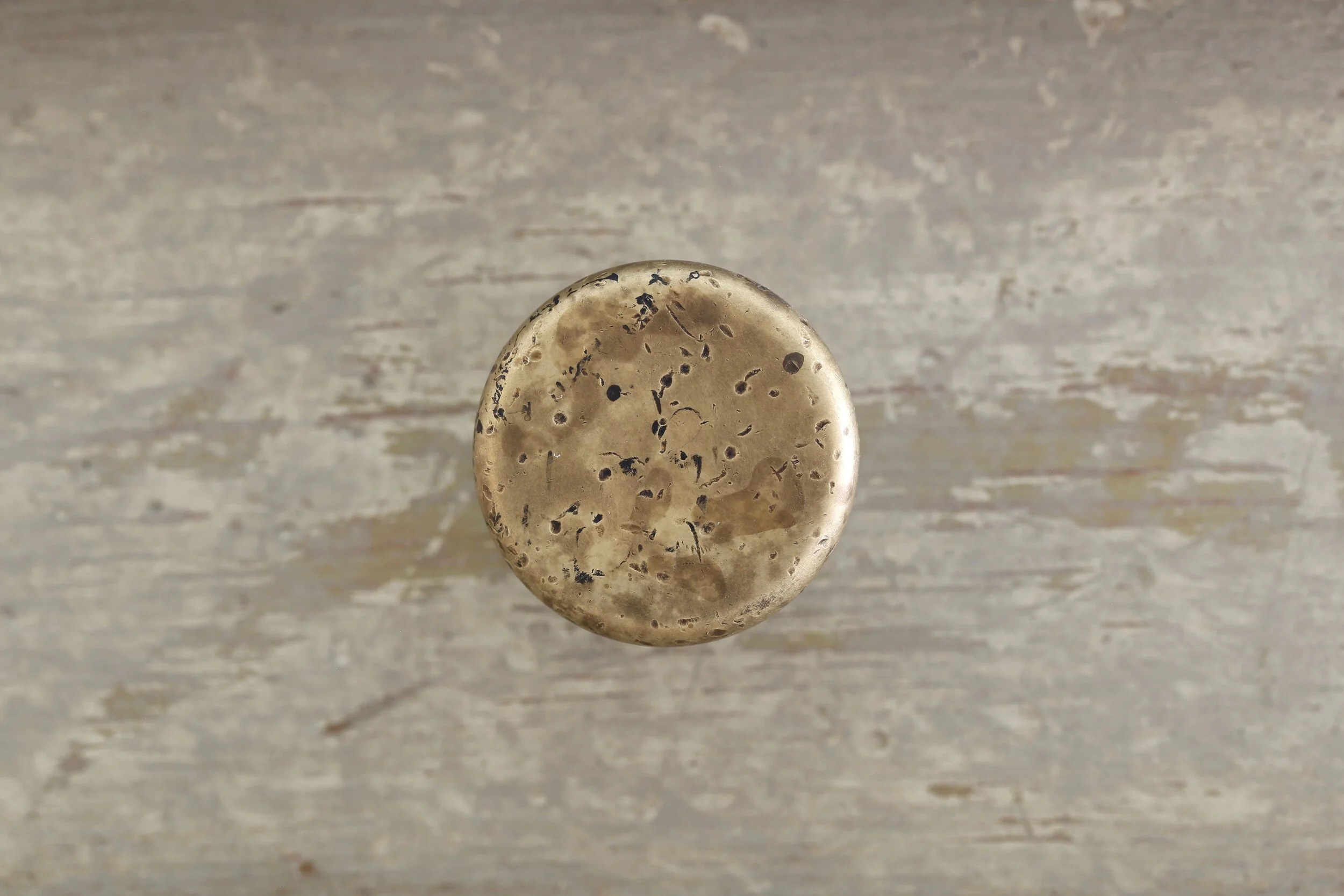 Brass knob by Atmosphyre.jpg