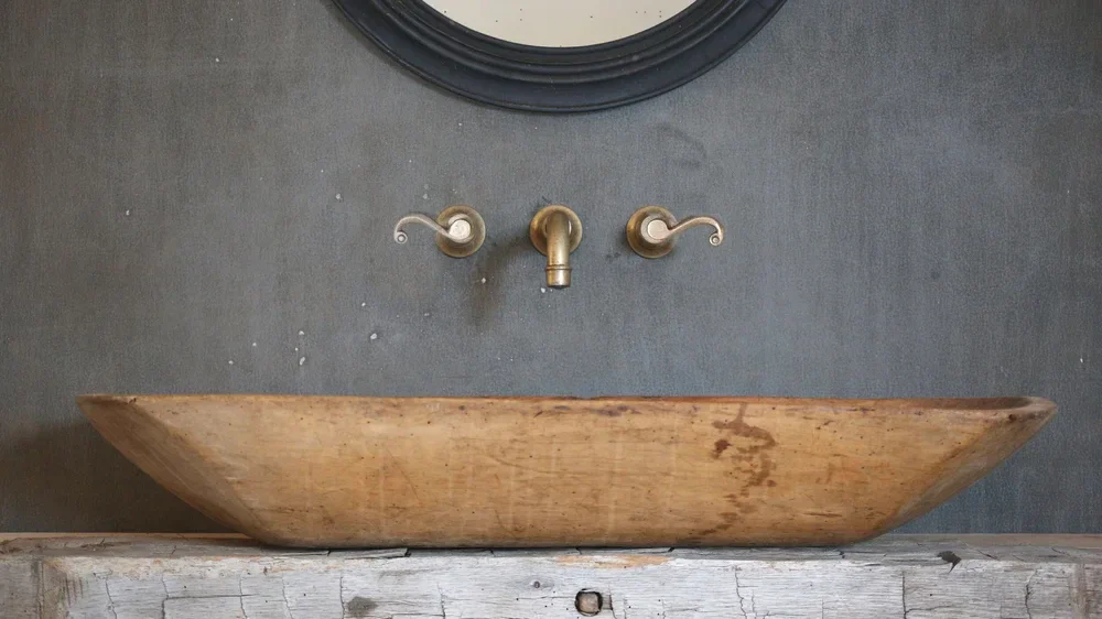 F700 Curved Handle Faucet