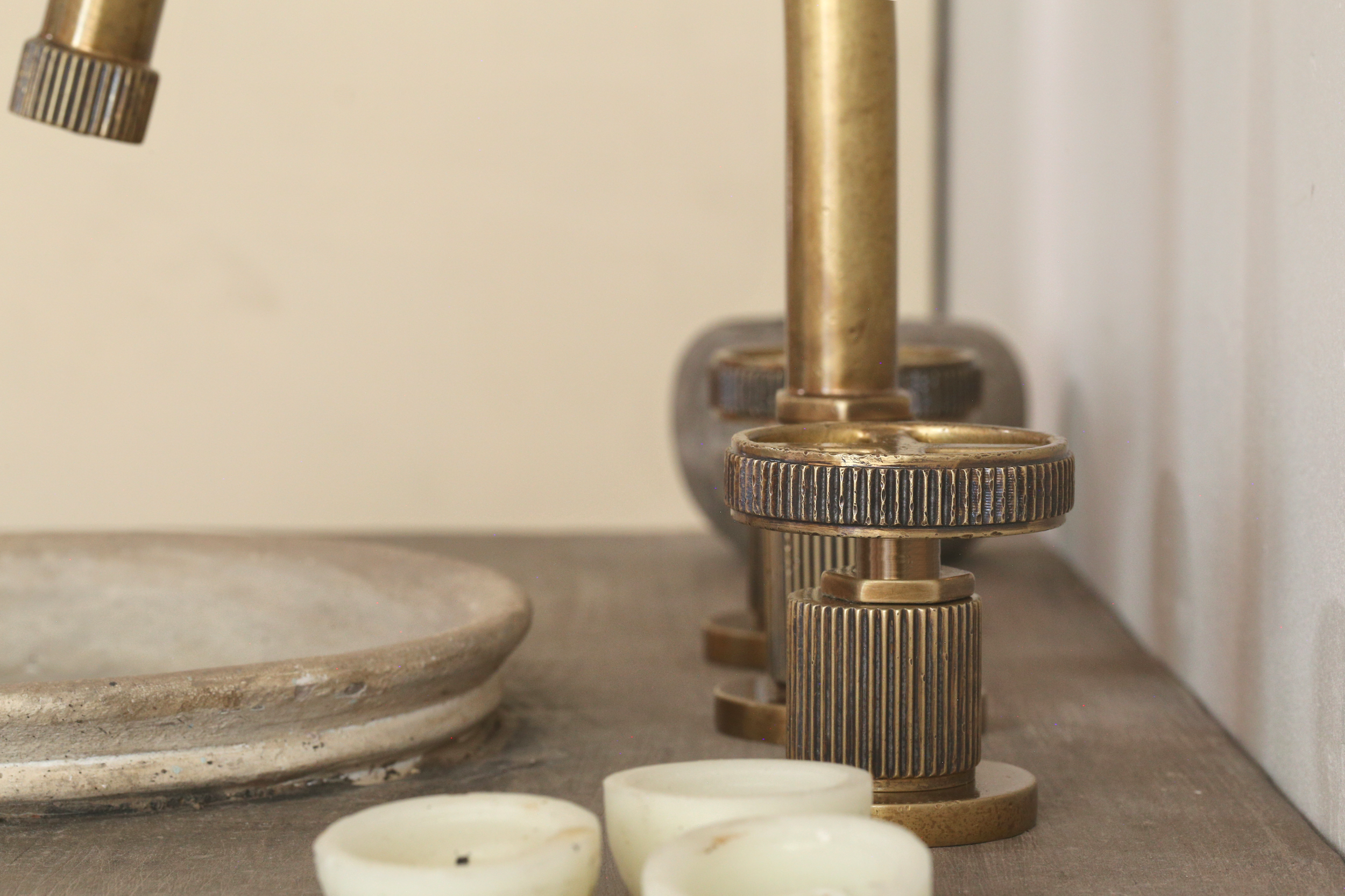 Faucet by Atmosphyre detail.png