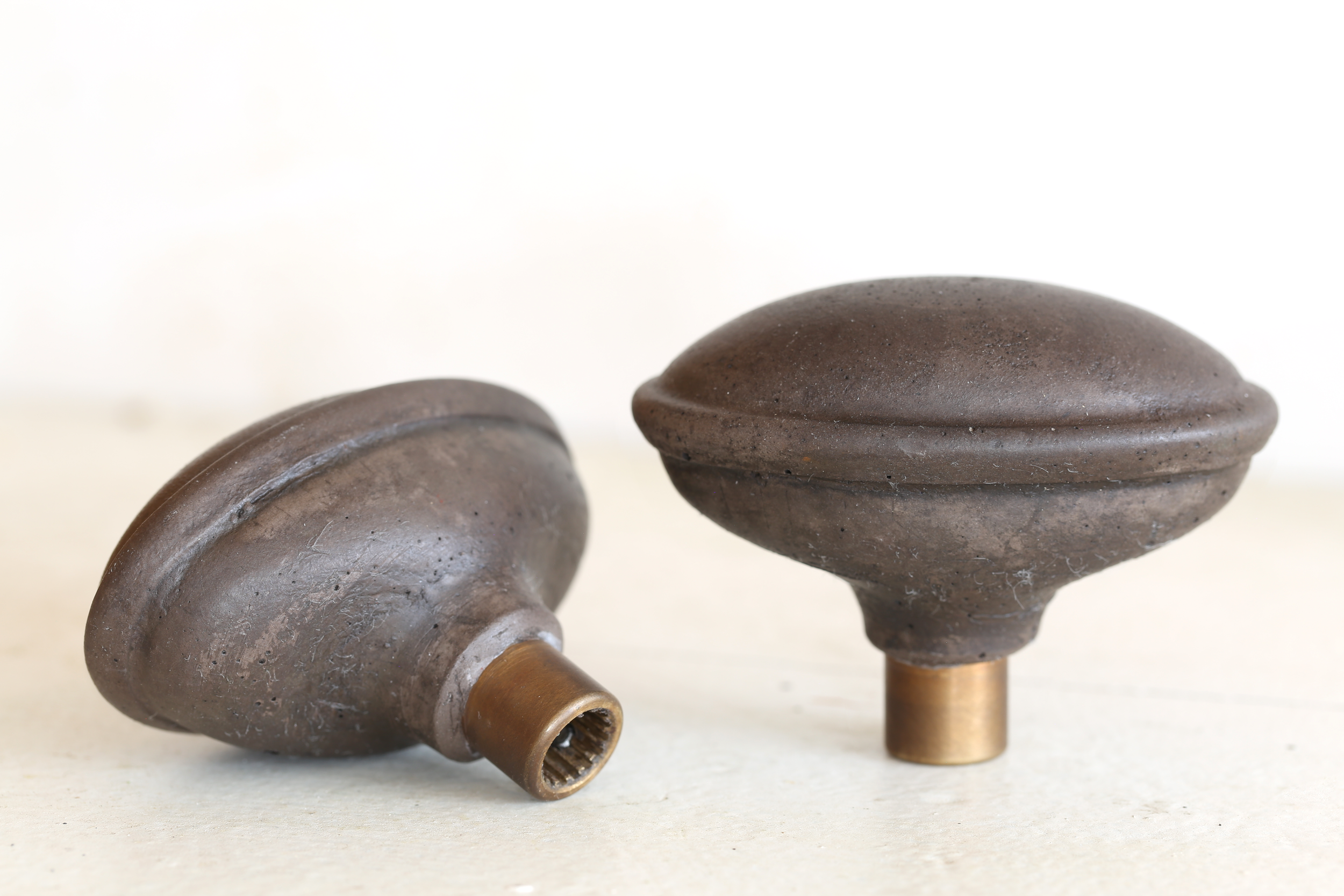 Pair of oval knobs by Atmosphyre.png