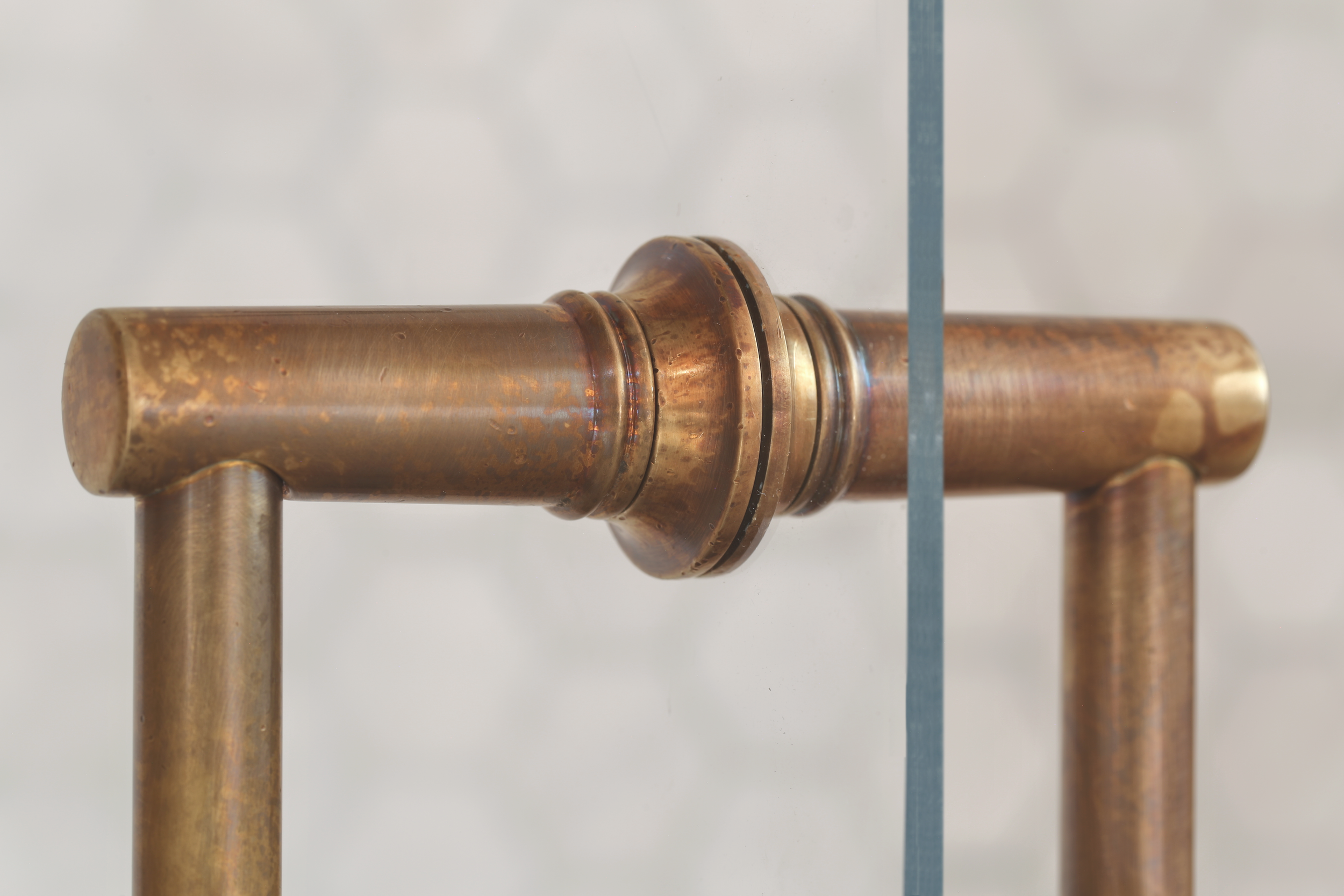 Atmosphyre shower door handle.png