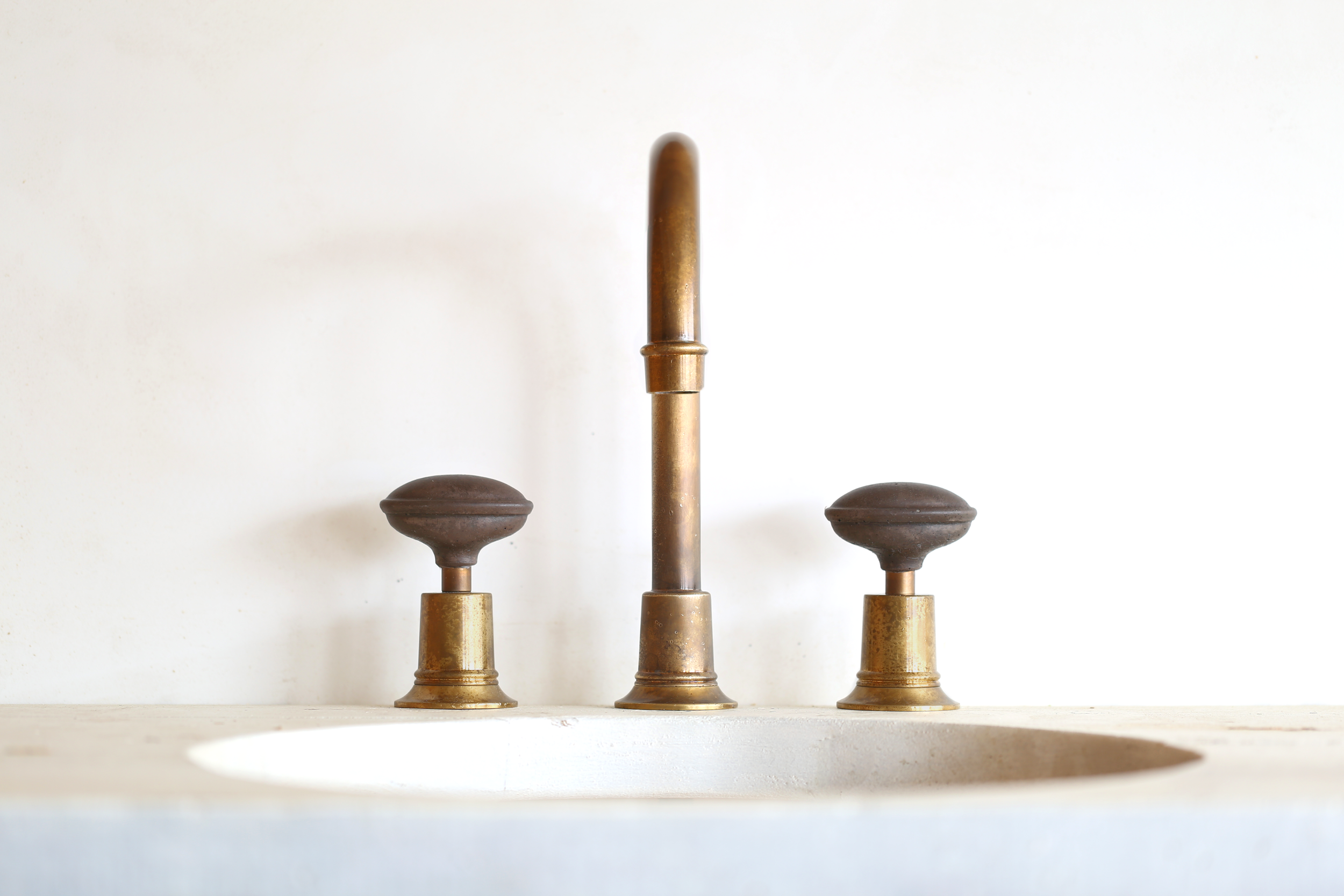 Rusted Oval Knob Faucet by Atmosphyre.png