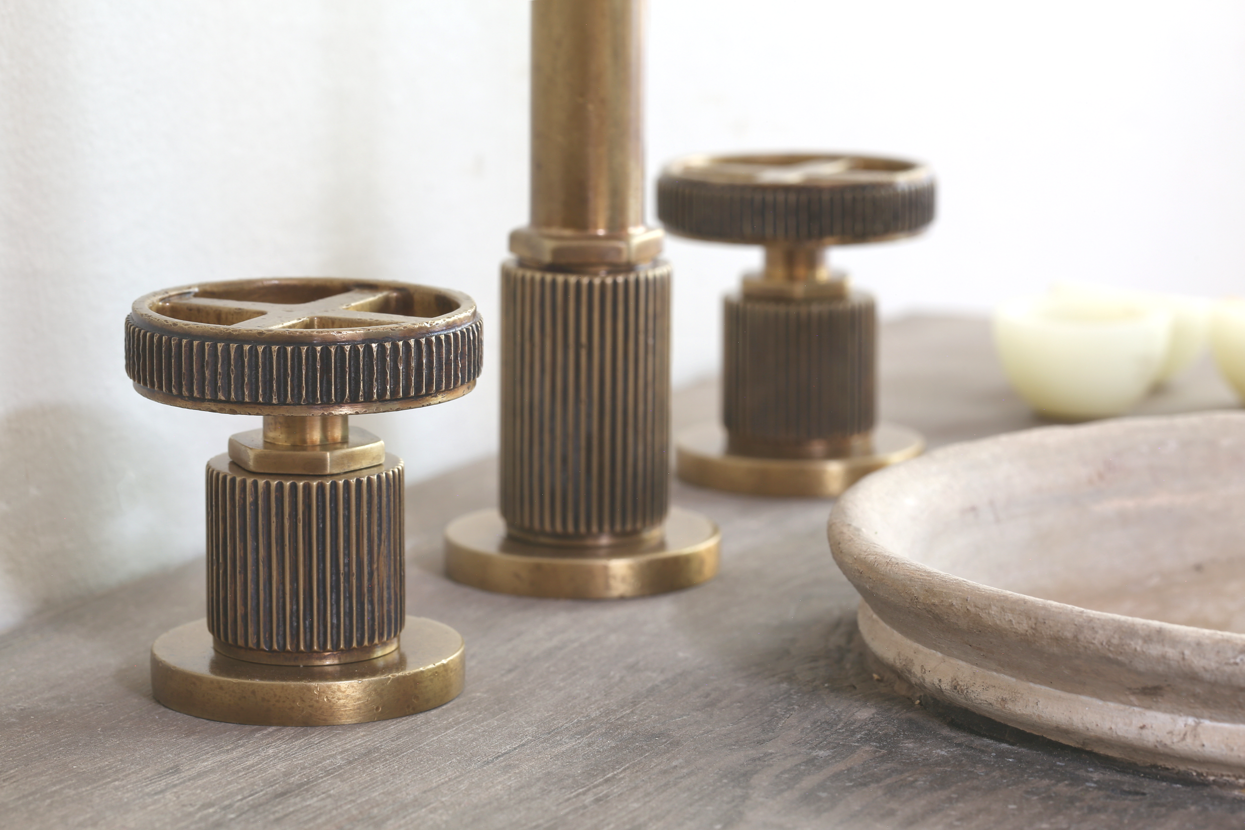 Atmosphyre aged faucets.png