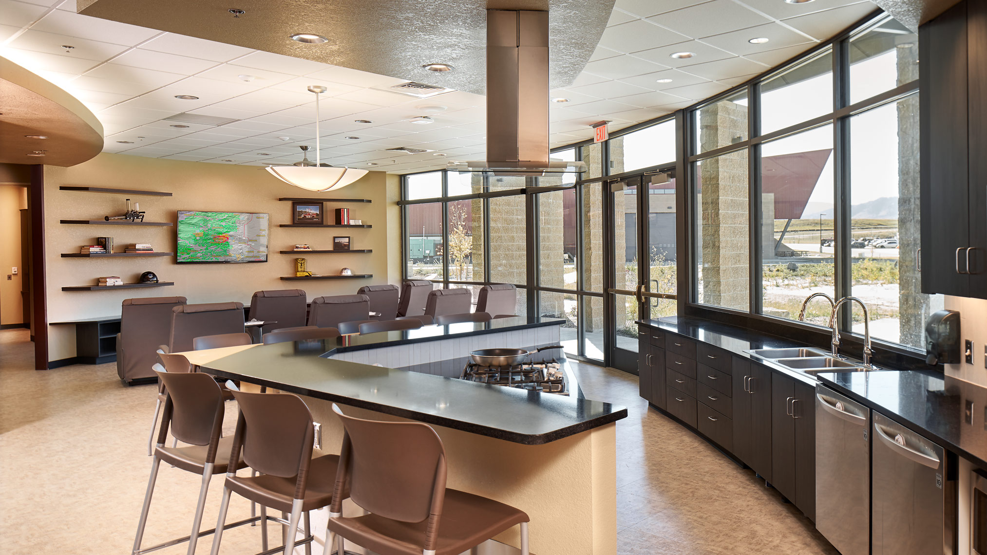 Boulder-Wildlands-Fire-Allred-Assoc-10-14-15-Kitchen-Wide-Crop-Web.jpg
