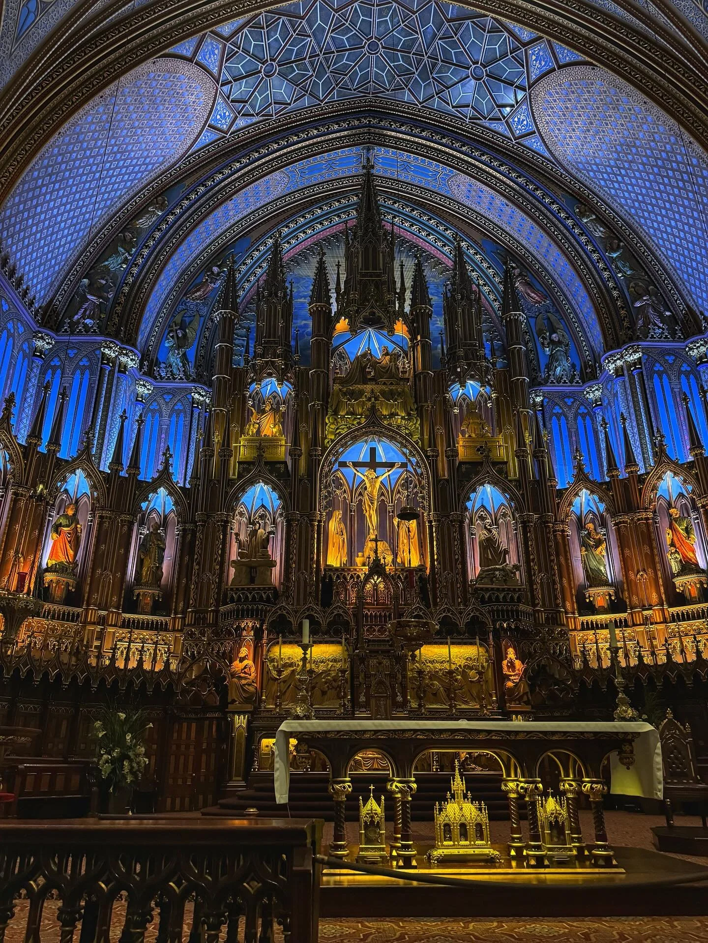 Montr&eacute;al in August during a heat wave! The city is gorgeous and we walked and ate our way through it for 3 days. #montreal #canada #notredamemontreal #freepalestine🇵🇸 #michelin #travel