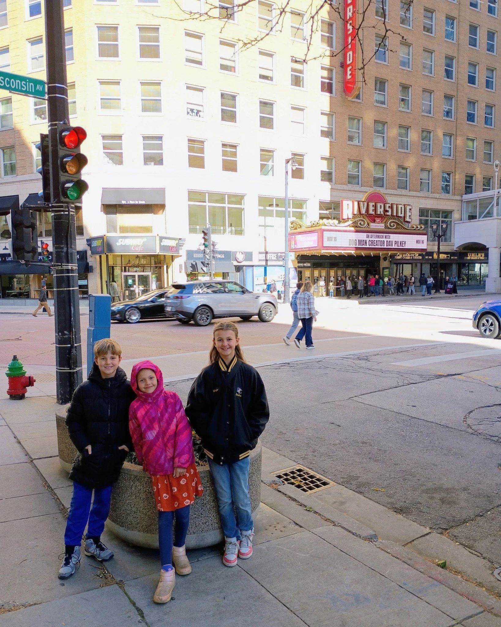 We got to sit in a sold-out theater full of kids and parents gathering around the excitement of books, thanks to @dav_pilkey coming to town! He shared about growing up with ADHD and dyslexia, and how his time spent in the hallway at school led to him