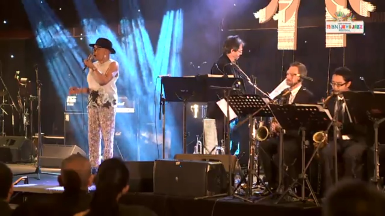 2017 Java Jazz Festival with the Ron King Big Band featuring Dee Dee Bridgewater - Jakarta, Indonesia March 2017