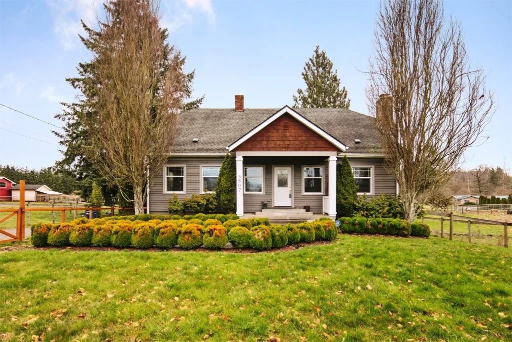 5807 Main Pic.jpg